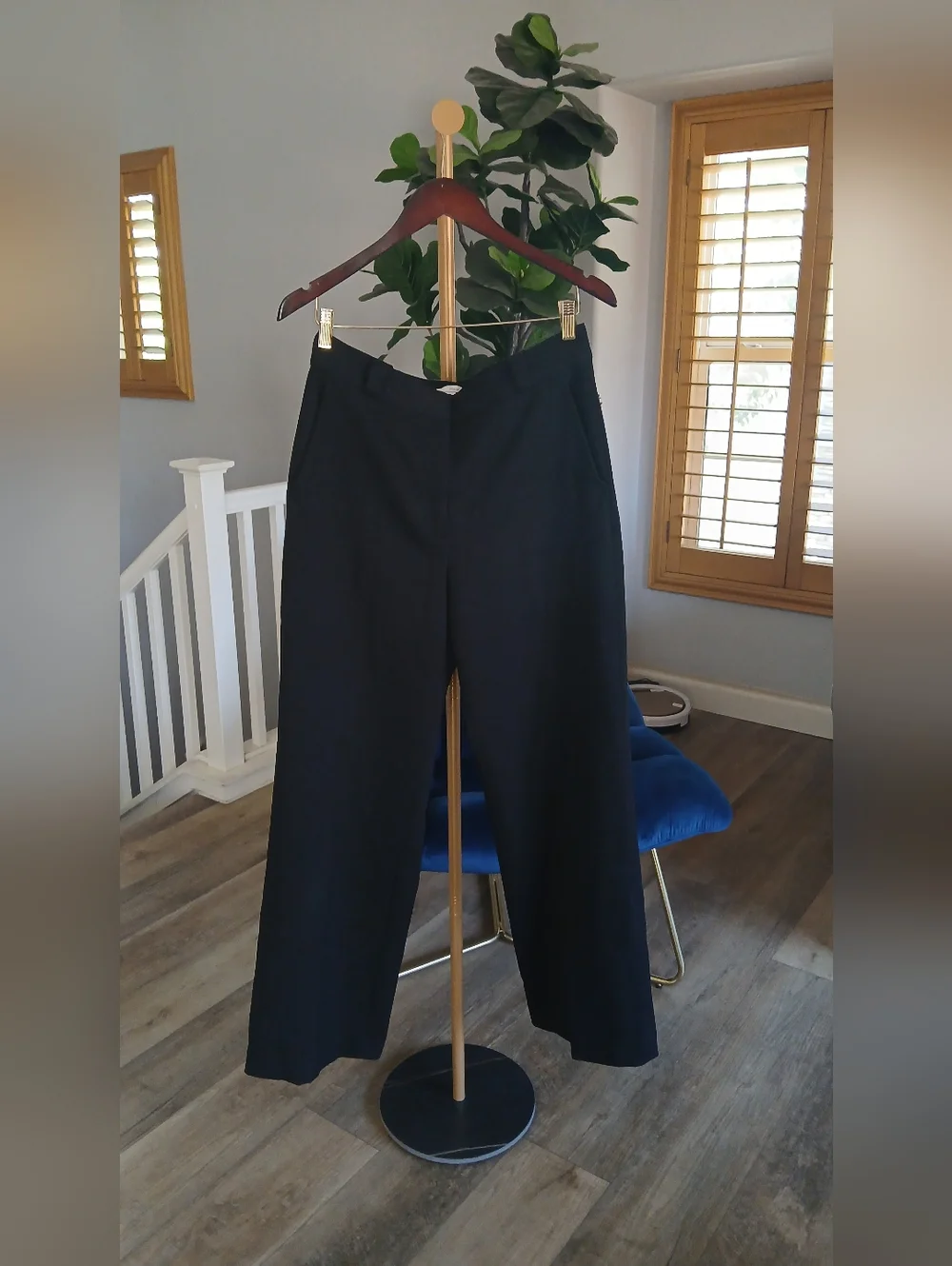 & Other Stories Straight-leg Press-Crease Trousers. Size 10